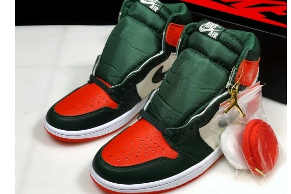 Retro 1 Jordan 'Solefly' Air - Og-Sf AV3905-138 AV3905-138 High 0402